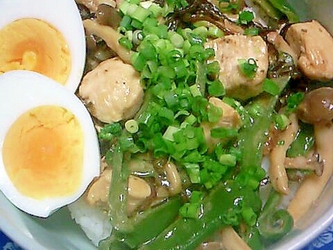 鶏肉のマヨ塩昆布わさび丼